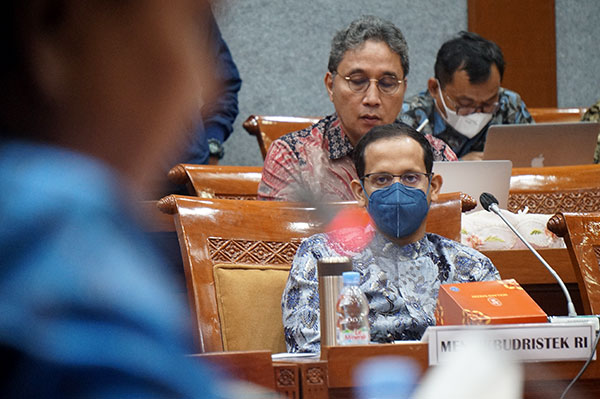 Rapat-Kerja-Komisi-X-DPR-RI-dan-Kemendikbudristek-RI-2