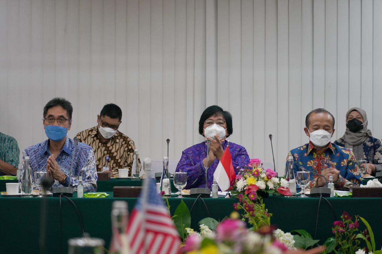 RI-AS, Menteri LHK